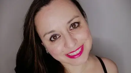 Starte eine Liveshow mit AdelaAlbaNatural
