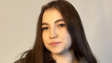 Starte eine Liveshow mit AdelaFallen