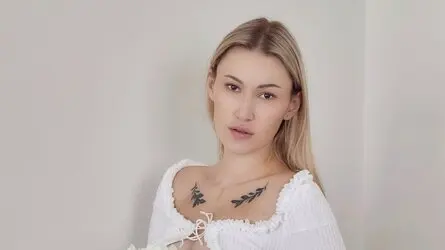 Starte eine Liveshow mit AliceKrossy