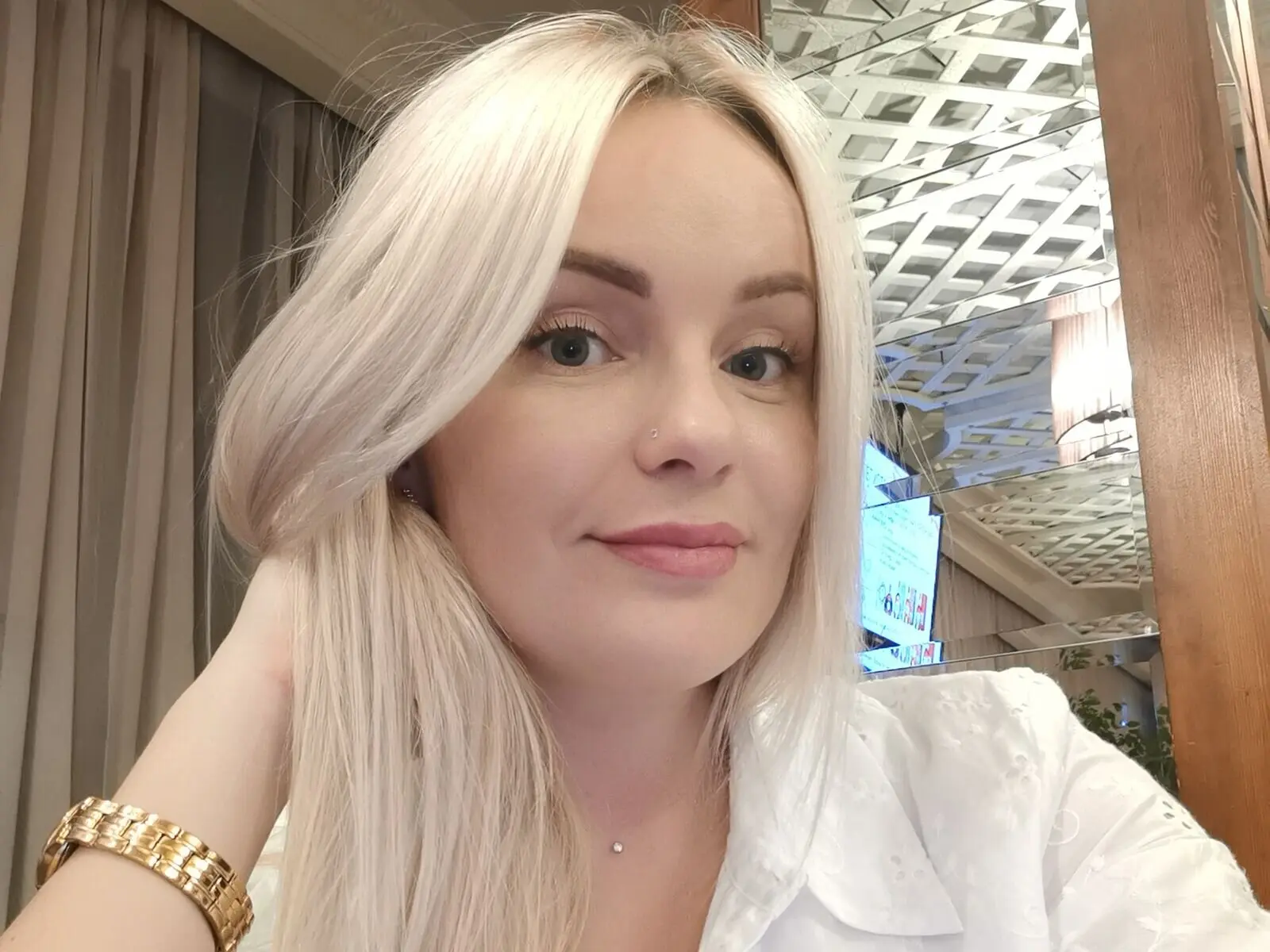 Starte eine Liveshow mit AngelikaMeyer