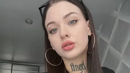 Starte eine Liveshow mit EmillyFiate