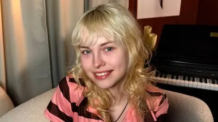 Starte eine Liveshow mit HannahHollis