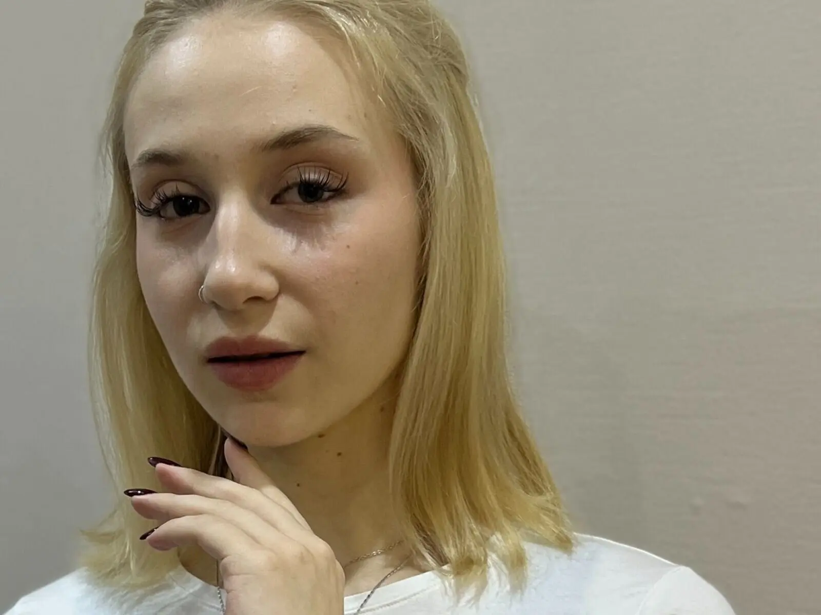 Starte eine Liveshow mit IsabelNeugent