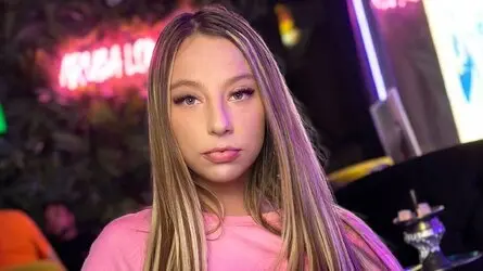 Starte eine Liveshow mit KendraRoxen