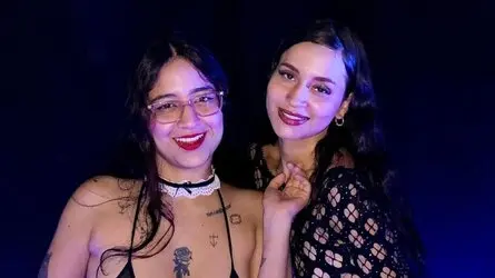 Starte eine Liveshow mit LucyAndViolet