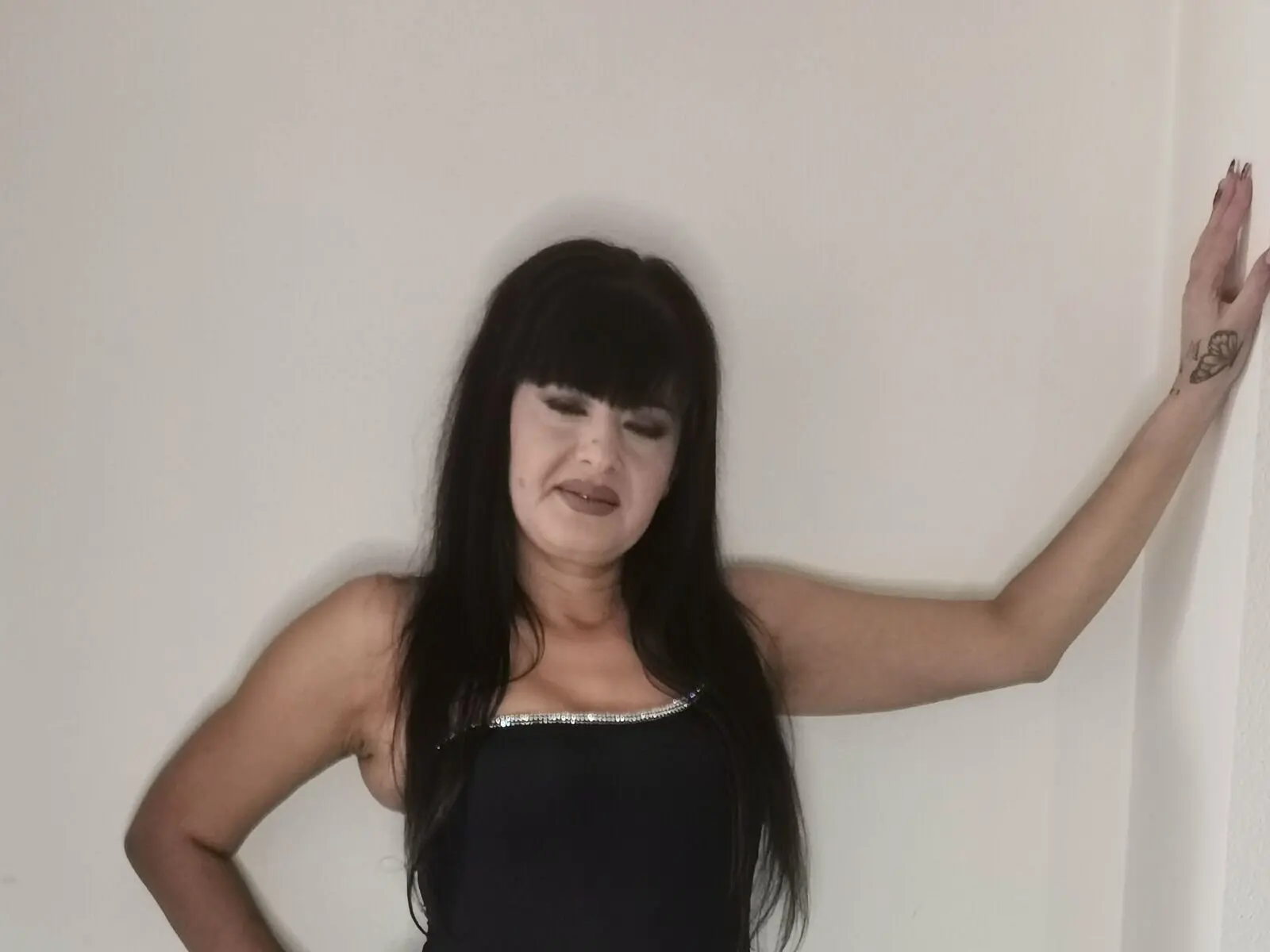 Starte eine Liveshow mit MalvinaGins