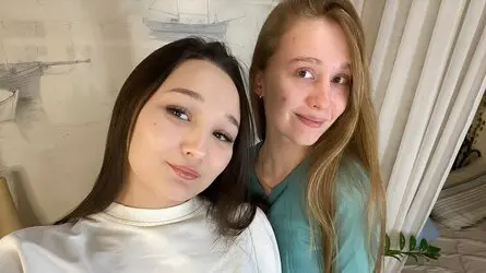 Starte eine Liveshow mit MariamAndAlethia