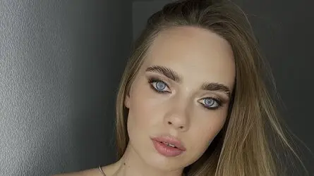 Starte eine Liveshow mit MerciaFaux