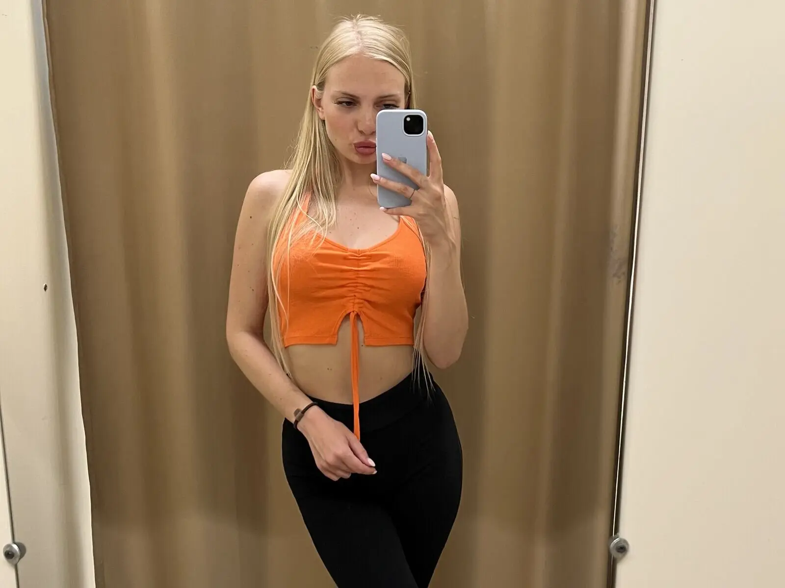 Starte eine Liveshow mit NancyRalphs