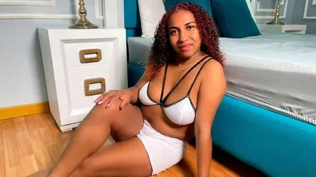 Starte eine Liveshow mit NikkyRoxy