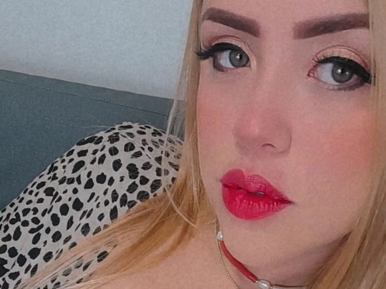 Starte eine Liveshow mit RebecaLourens