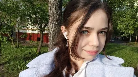 Starte eine Liveshow mit SadieAsay