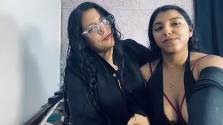 Starte eine Liveshow mit SharickAndAdela