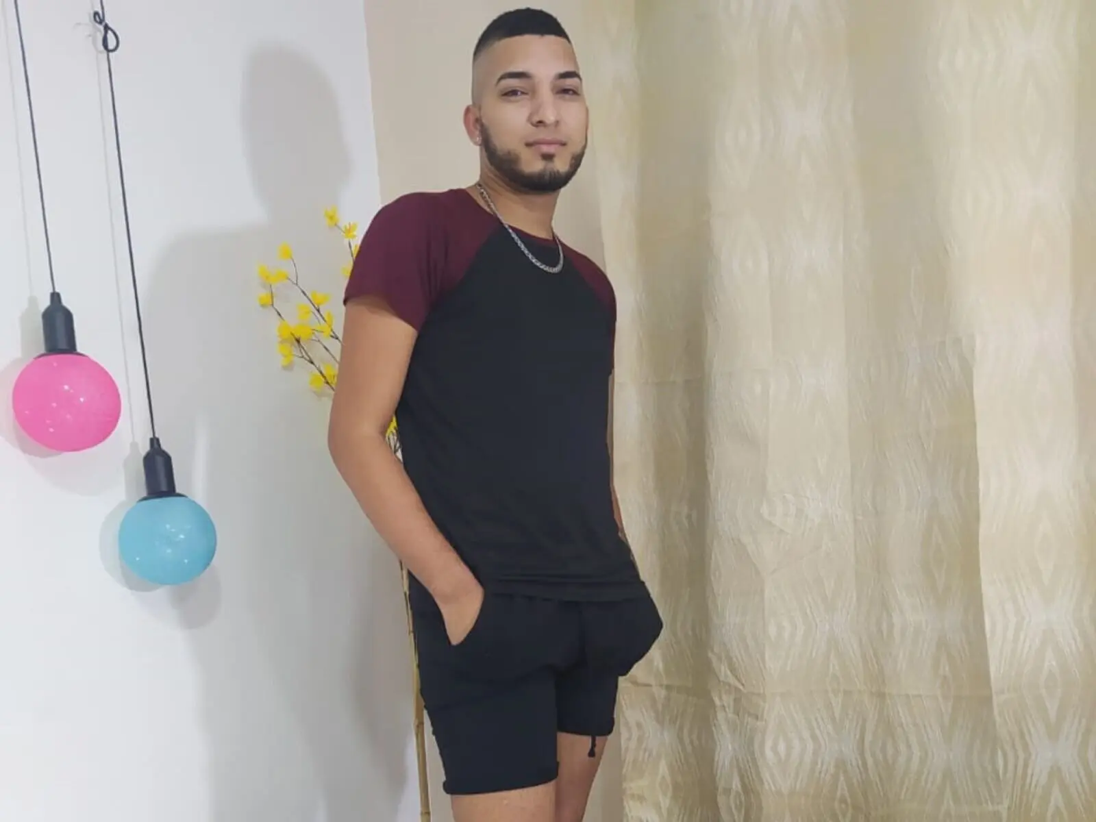 Starte eine Liveshow mit ThayronDavis